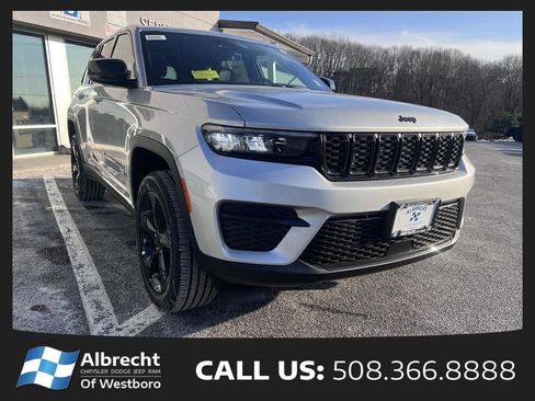 New 2025 Jeep Grand Cherokee Altitude AWD/4WD image 7