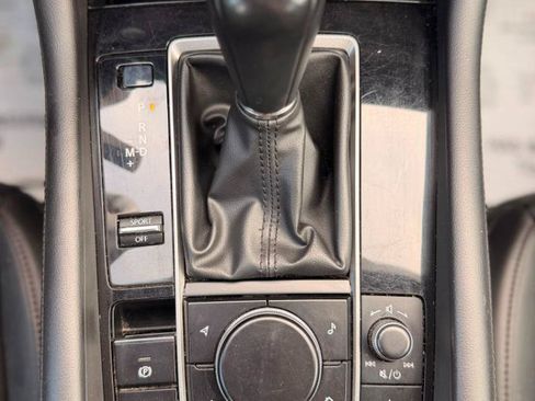 Used 2024 MAZDA MAZDA3 s FWD image 22