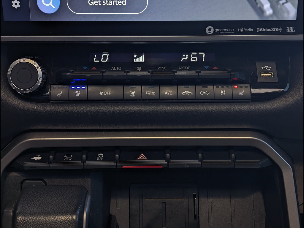 Used 2023 Toyota Tundra Limited AWD/4WD image 32