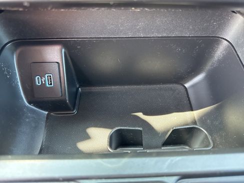 Used 2021 Ford F150 XLT image 45