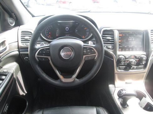 Used 2015 Jeep Grand Cherokee Limited w/ Trailer Tow Group IV image 17