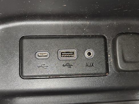 Used 2020 Chevrolet Equinox LS w/ LS Convenience Package FWD image 23