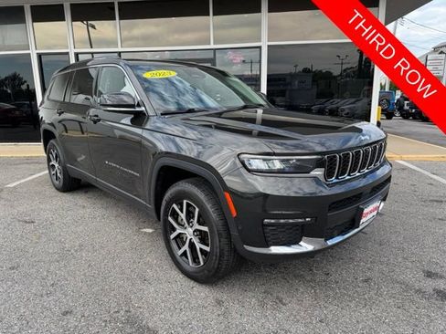Used 2023 Jeep Grand Cherokee L Limited w/ Luxury Tech Group II AWD/4WD image 4