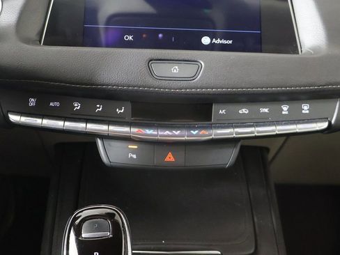 Used 2023 Cadillac XT4 Luxury image 40