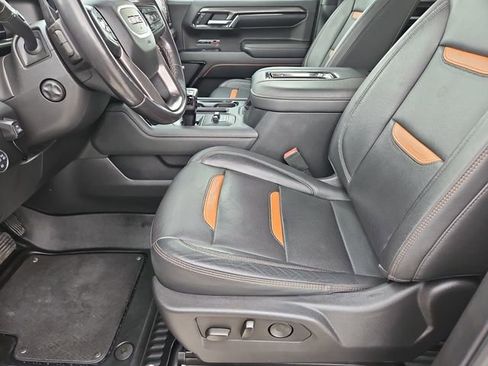 Used 2022 GMC Sierra 1500 AT4 w/ AT4 Premium Package AWD/4WD image 12
