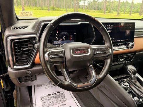 Used 2023 GMC Canyon AT4 w/ Canyon Safety Plus Package AWD/4WD image 16