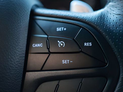 Used 2025 Dodge Durango GT AWD/4WD image 37