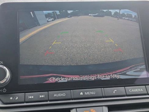 Used 2024 Nissan Altima 2.5 SV FWD image 14