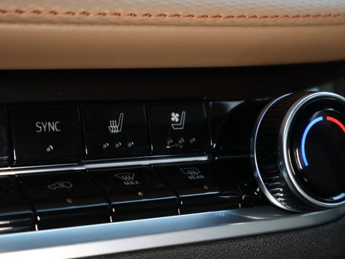 New 2026 Chevrolet Equinox ACTIV w/ Convenience Package III image 5