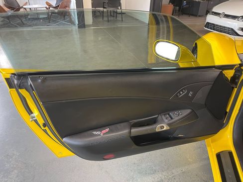 Used 2011 Chevrolet Corvette Grand Sport w/ Preferred Equipment Group RWD image 32