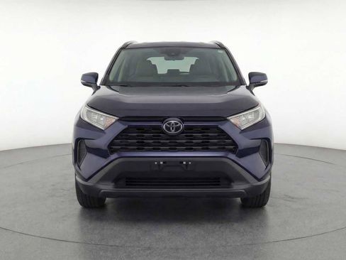 Used 2025 Toyota RAV4 XLE image 2
