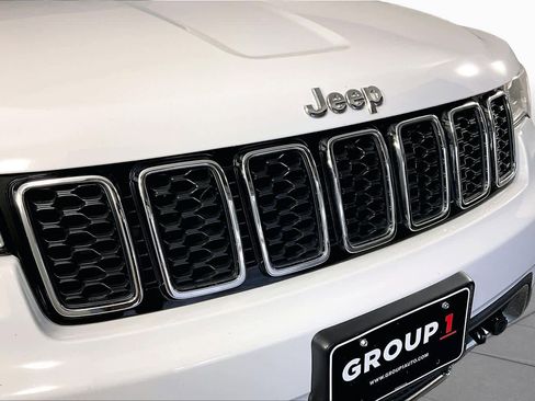Used 2019 Jeep Grand Cherokee Limited AWD/4WD image 29