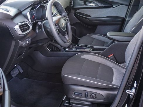 Used 2023 Chevrolet TrailBlazer LT w/ Convenience Package image 18