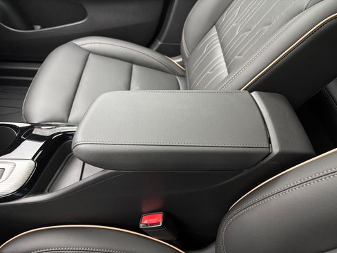 New 2026 Buick Envista Sport Touring FWD image 28