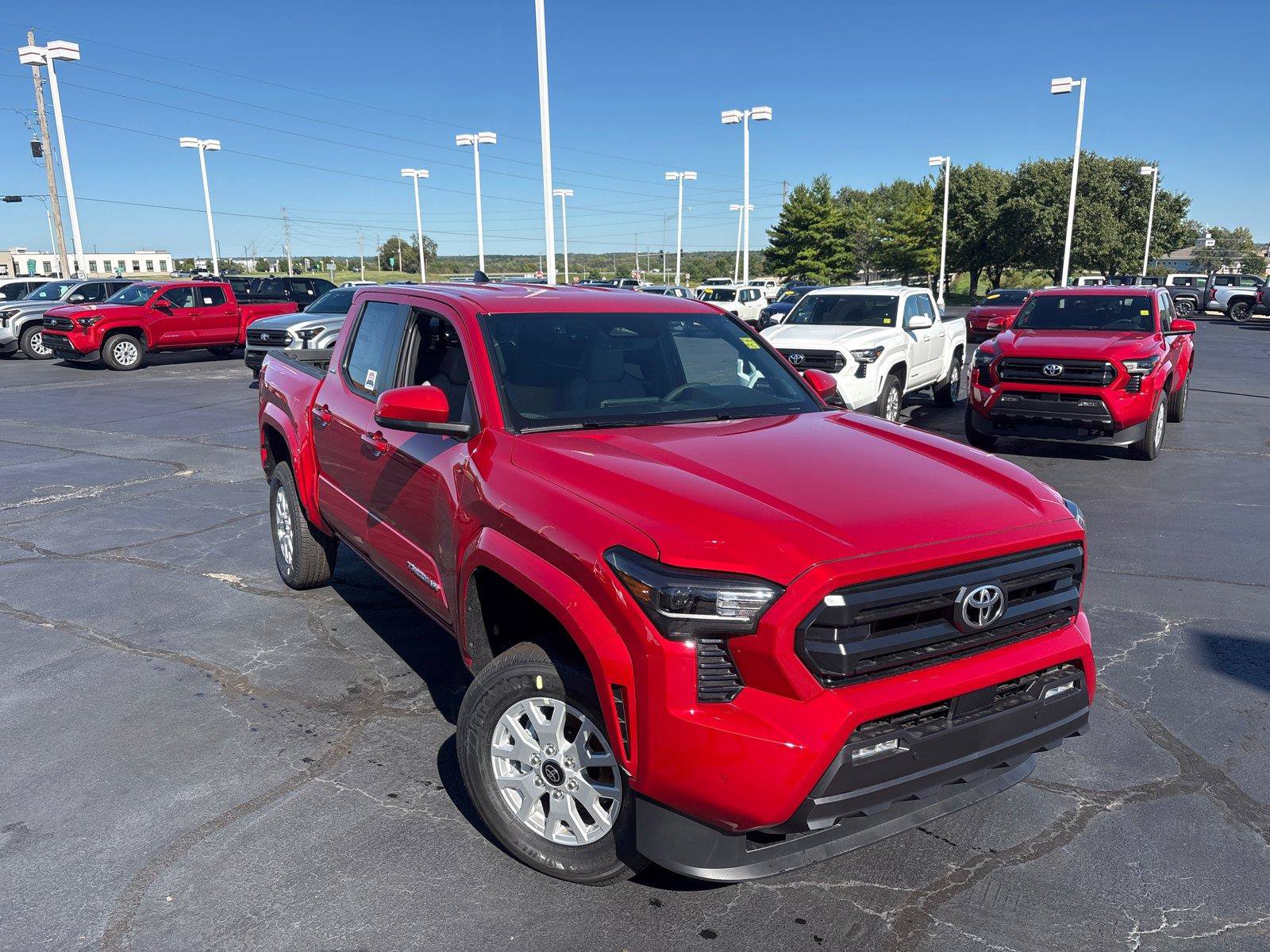 Used 2026 Toyota Tacoma SR5 AWD/4WD image 3