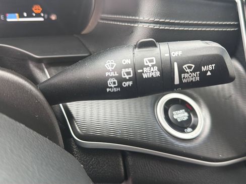 Used 2023 Jeep Grand Cherokee Laredo w/ Luxury Tech Group I AWD/4WD image 21