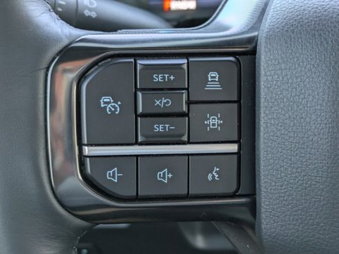 Used 2025 Ford F250 Platinum AWD/4WD image 21