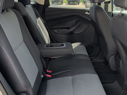 Used 2017 Ford Escape SE w/ Equipment Group 201A FWD image 29