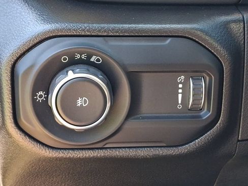 Used 2023 Jeep Wrangler Unlimited Sport AWD/4WD image 22