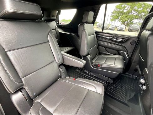 Used 2021 GMC Yukon Denali w/ Advanced Technology Package AWD/4WD image 22
