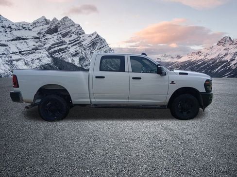 New 2026 RAM 2500 Tradesman AWD/4WD image 4