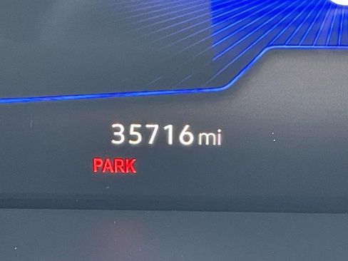 Certified 2022 Volkswagen Tiguan SE R-Line FWD image 23