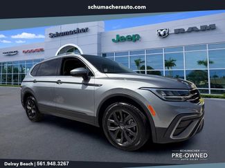 Used 2024 Volkswagen Tiguan SE FWD video 1