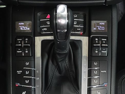 Used 2020 Porsche Macan S AWD/4WD image 19