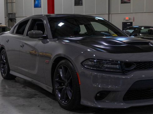 Used 2019 Dodge Charger Scat Pack w/ Plus Group RWD image 31
