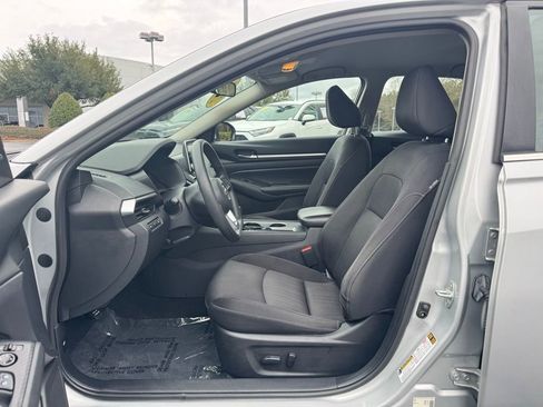 Used 2022 Nissan Altima 2.5 SV image 23