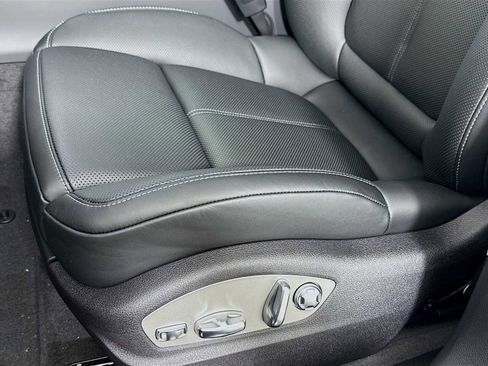 New 2026 Porsche Macan Turbo image 13