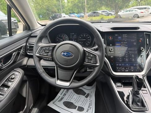 Used 2025 Subaru Outback Touring AWD/4WD image 15