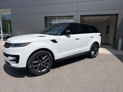 Used 2024 Land Rover Range Rover Sport SE AWD/4WD image 13