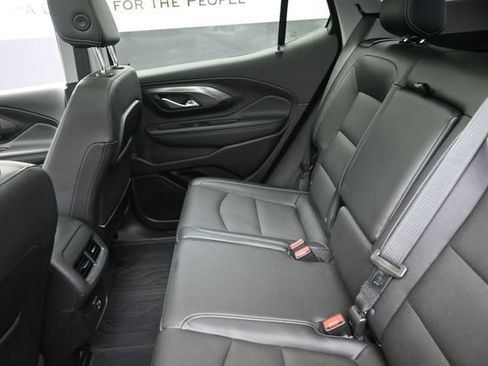 Used 2023 GMC Terrain SLT w/ Tech Package FWD image 22