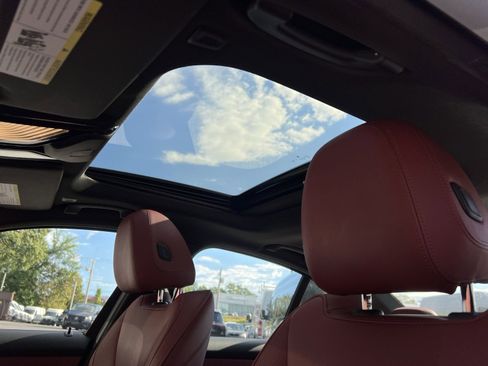 Used 2023 BMW 330i xDrive Sedan w/ Premium Package image 22