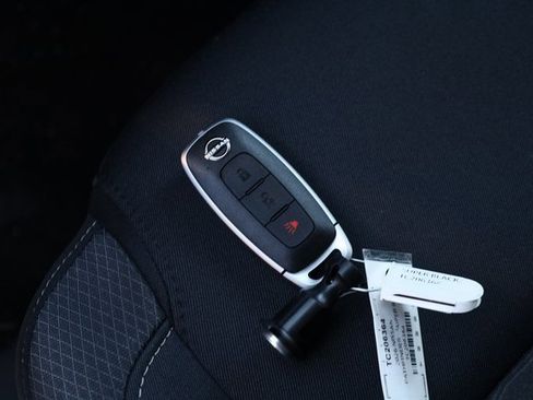 New 2026 Nissan Pathfinder S image 25