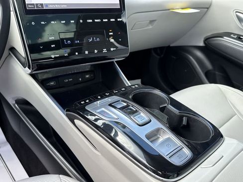 Used 2022 Hyundai Tucson Limited image 23