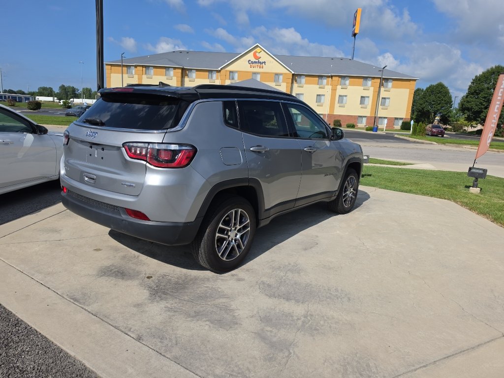 Used 2020 Jeep Compass Latitude w/ Cold Weather Group AWD/4WD image 5