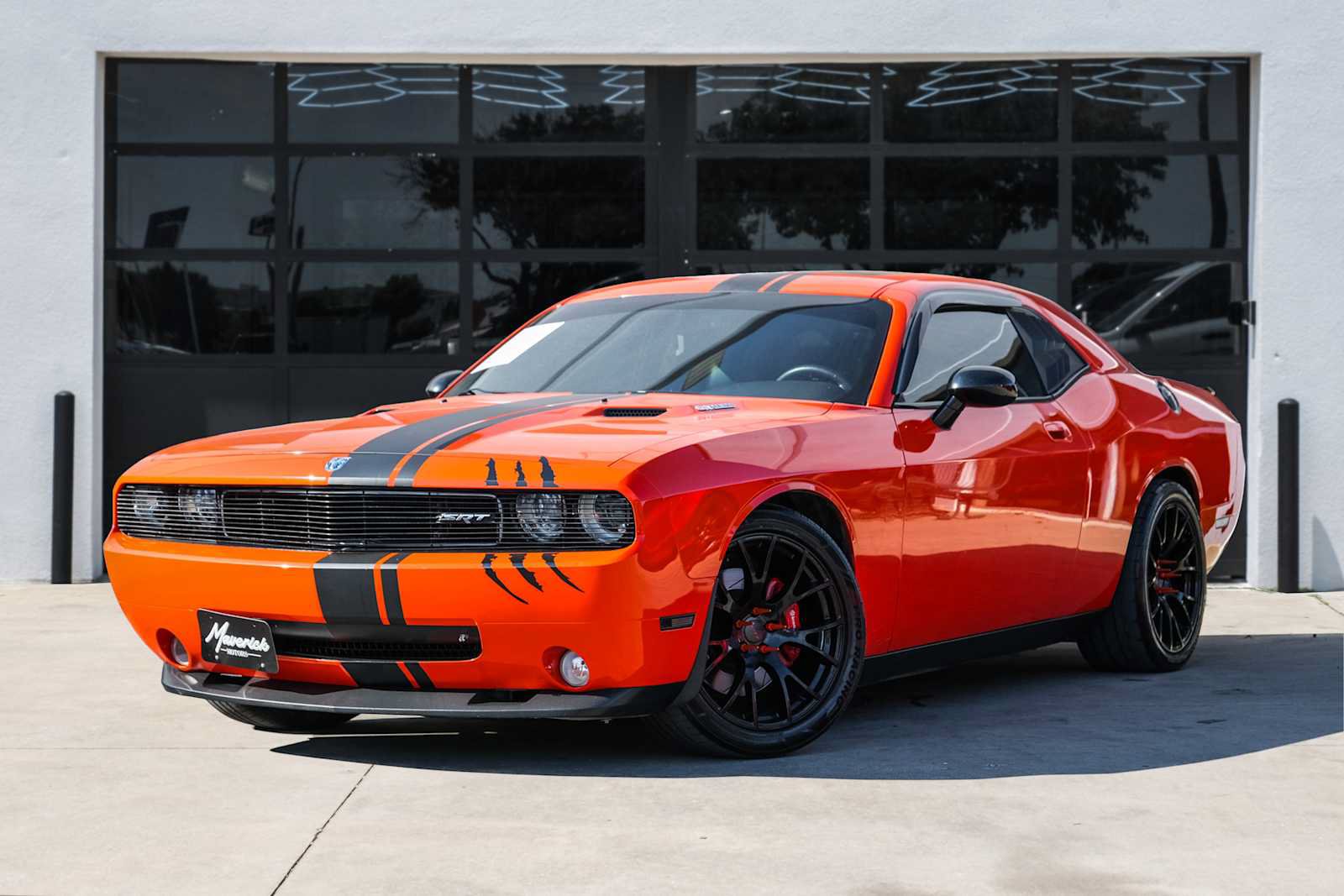 Used 2009 Dodge Challenger SRT8 w/ SRT Option Group II RWD image 1