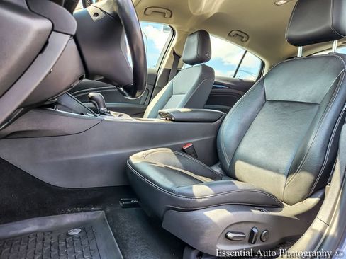 Used 2020 Buick Regal Essence FWD image 7