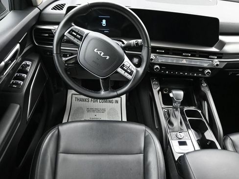 Used 2025 Kia Telluride S AWD/4WD image 14