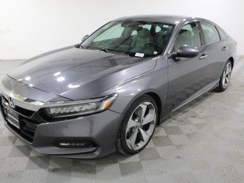 Used 2018 Honda Accord Touring image 31