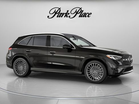 Used 2026 Mercedes-Benz GLC 300 image 35