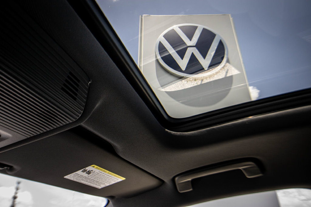 New 2026 Volkswagen Tiguan SE R-Line FWD image 45