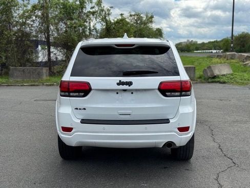 Certified 2021 Jeep Grand Cherokee Laredo X image 4