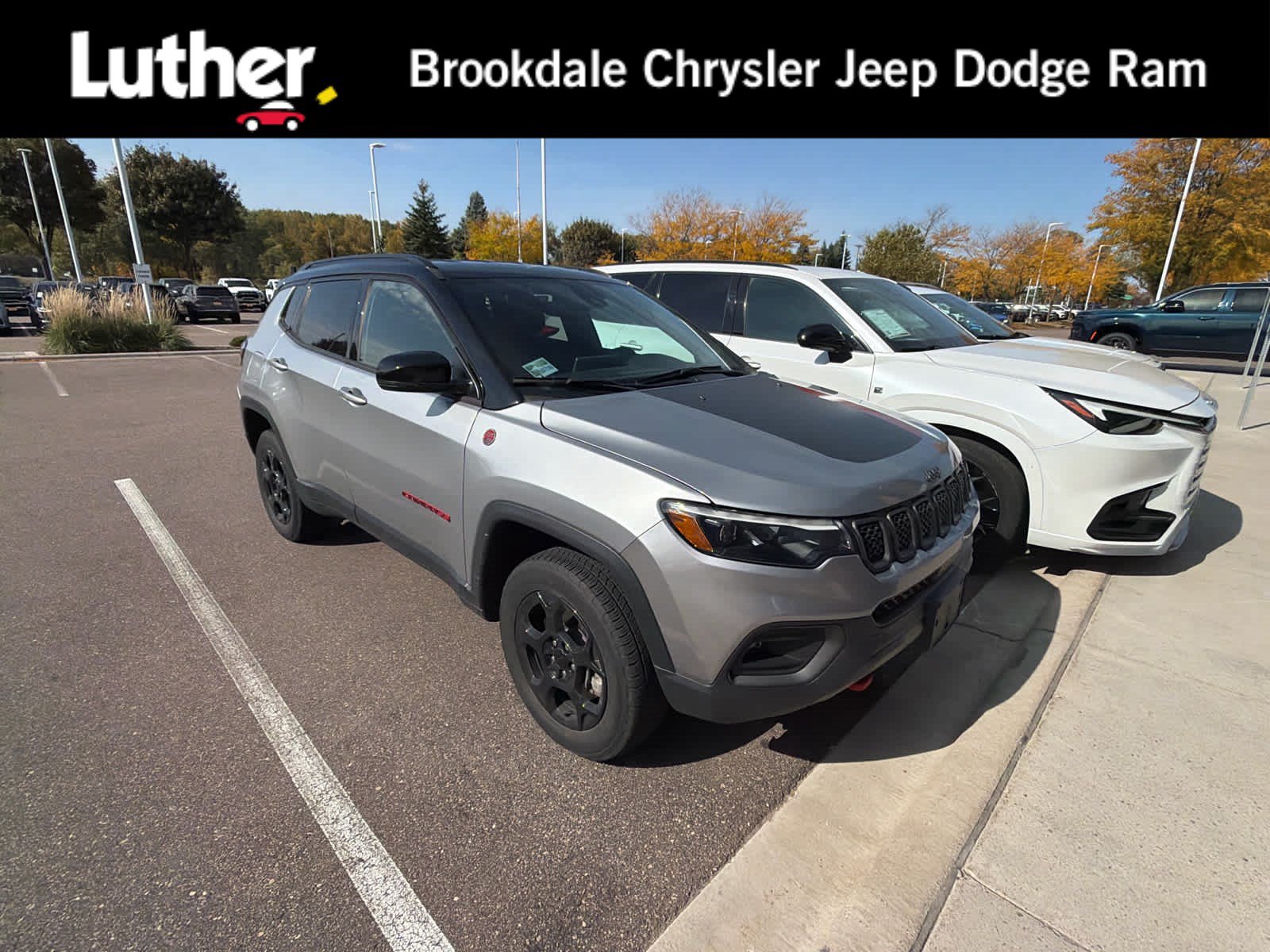 Used 2023 Jeep Compass Trailhawk w/ Trailhawk Elite Group AWD/4WD image 1