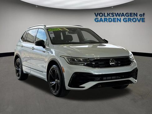 Used 2023 Volkswagen Tiguan SE R-Line FWD image 2
