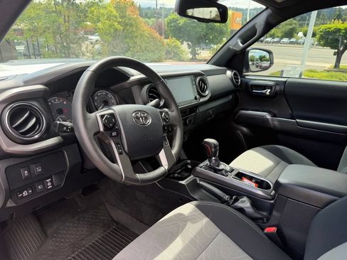 Used 2023 Toyota Tacoma TRD Sport w/ Advanced Technology Package AWD/4WD image 15