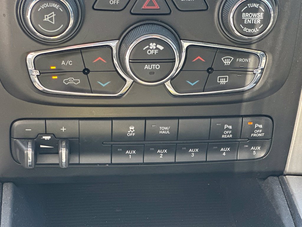 Used 2018 RAM 2500 Big Horn RWD image 26