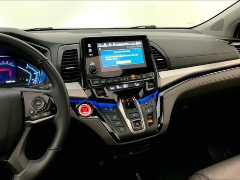Used 2020 Honda Odyssey Elite image 5